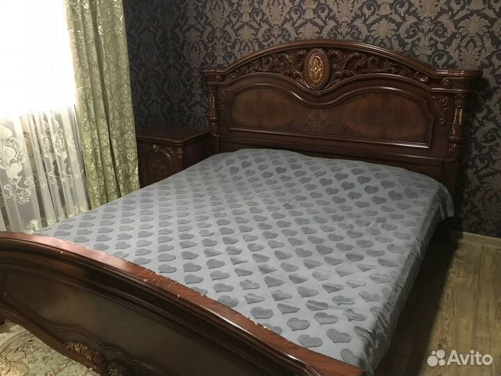 Спальный гарнитур бу