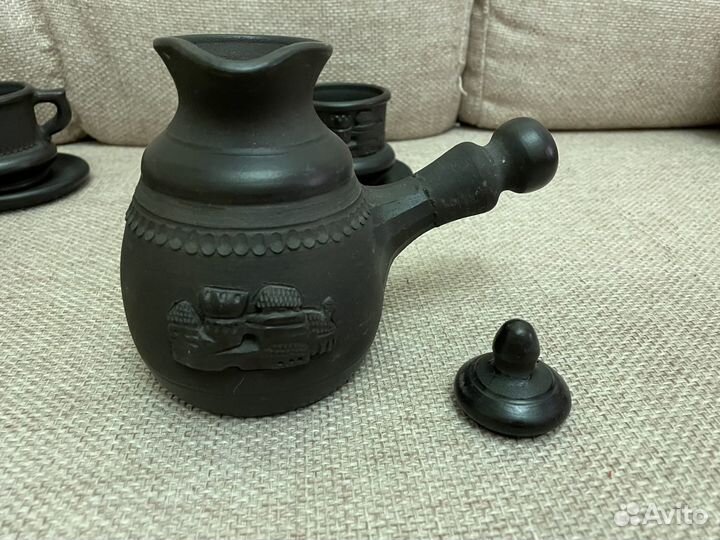 Кофейный сервиз из черной глины