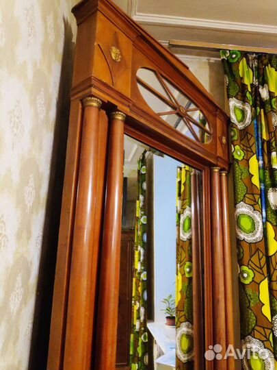 Роскошное зеркало, красное дерево, отделка бронзой