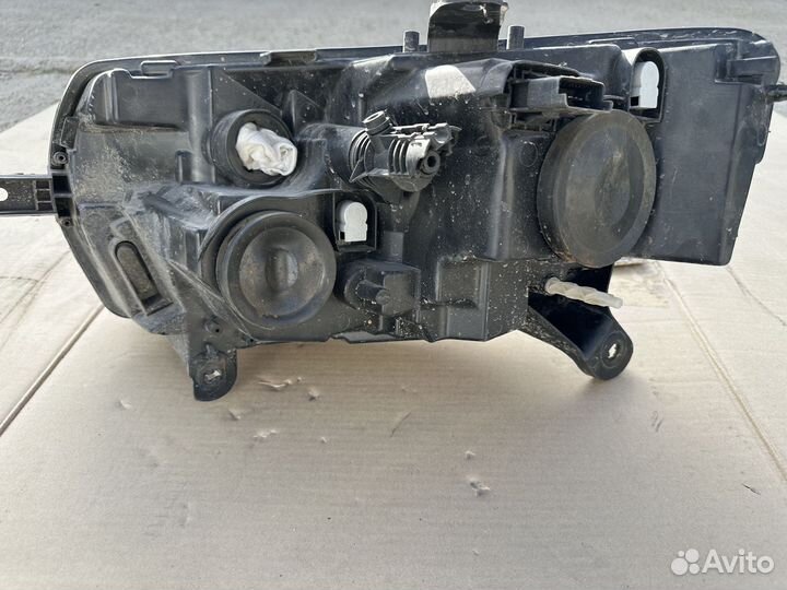 Фара правая Renault Logan 2 2019