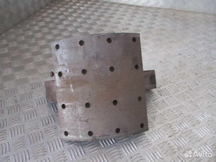 Колодка тормозная задняя Scania 1104545