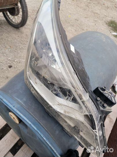 Фара на hyundai solaris 2