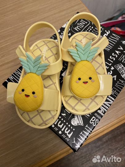 Босоножки для девочки Mini Melissa