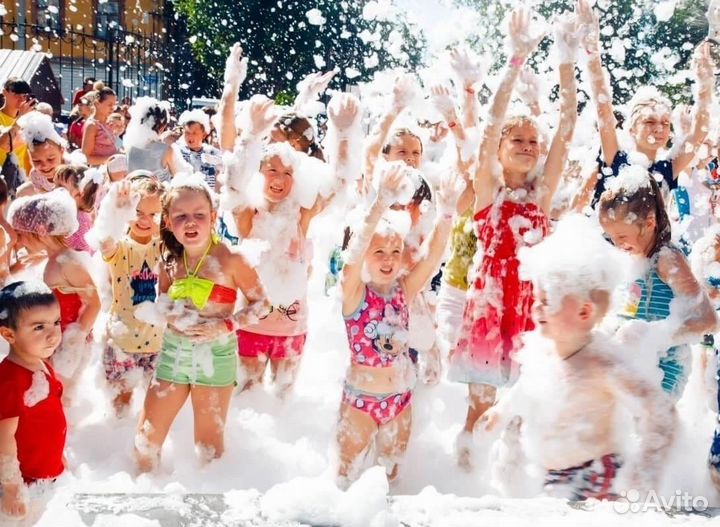 Разноцветное пенное шоу в Кургане