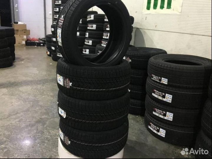 Arivo Winmaster ProX ARW5 275/40 R20 106H