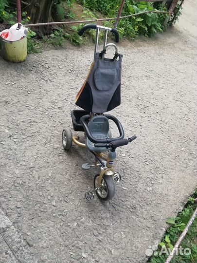 Трёх колёсная коляска