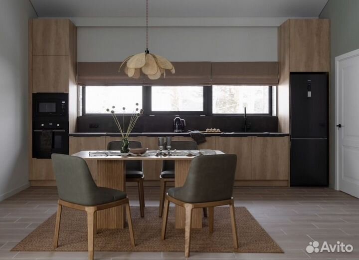 Круглый кухонный стол