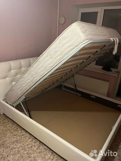 Кровать двухспальная 160 200