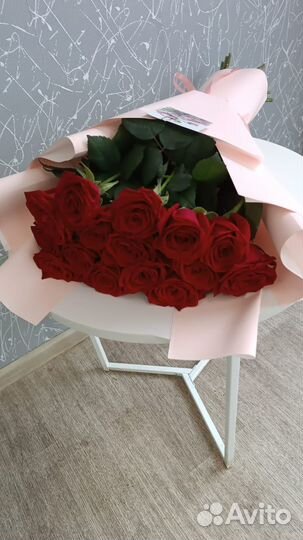 Букет из 25 крупных роз 70 см