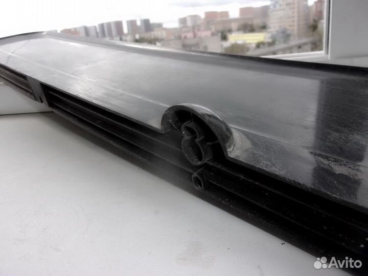 Полки: навесная пластик, настольная 2-эт. (б/у)