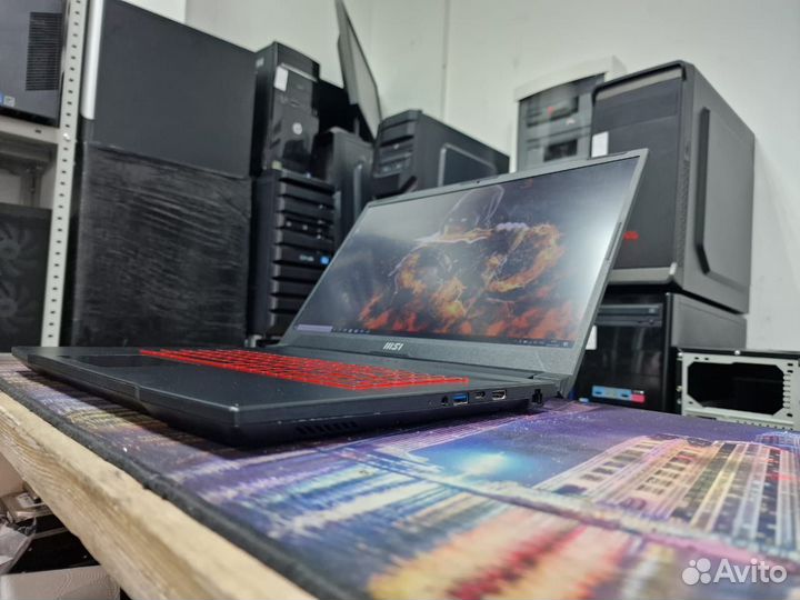 MSi Katana GF76 i5-11400H 16gb RTX 3050 4gb 17.3