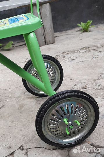 Детский трёхколёсный велосипед
