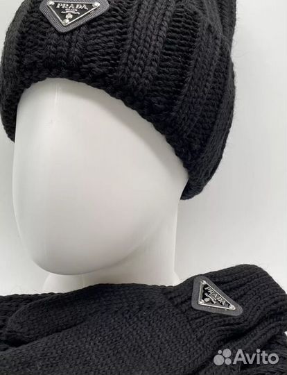Prada комплект шапка, варешки, снуд