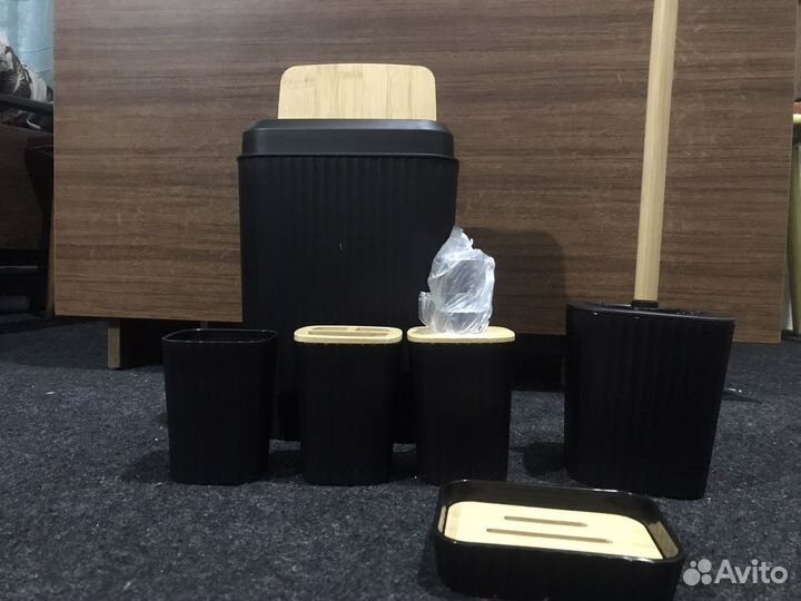 Набор для ванной и туалета