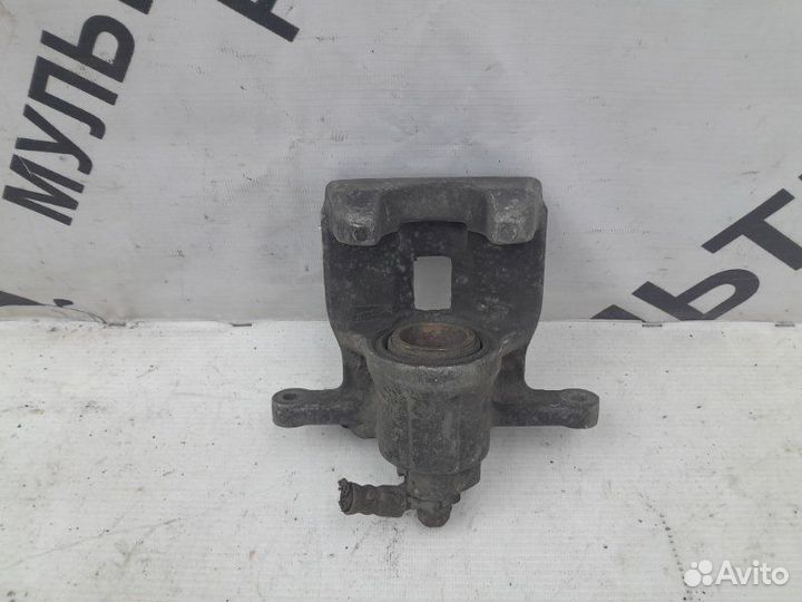 Тормозной суппорт задний левый Lexus Rx3