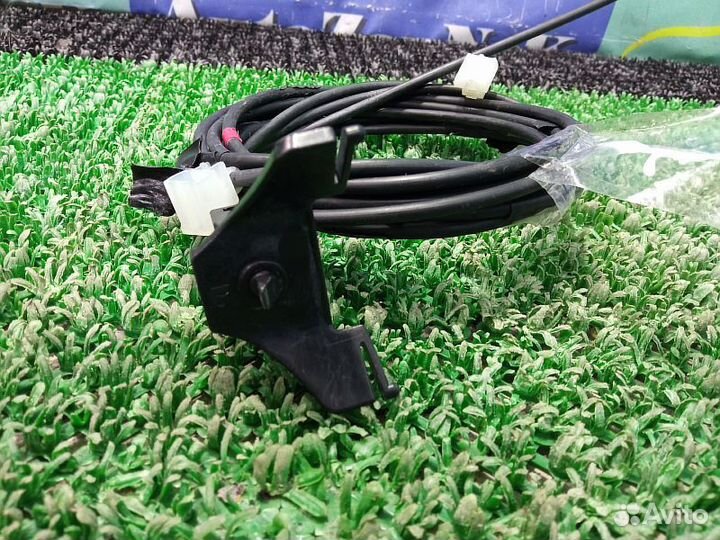 Кронштейн крепления сервопривода зеркального элеме