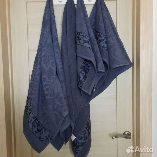 Полотенце махровые 4 шт. Новые