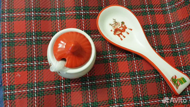 Новогодний набор посуды подходит для прдарка