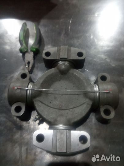 Крестовина для Caterpillar 980, 826, 825