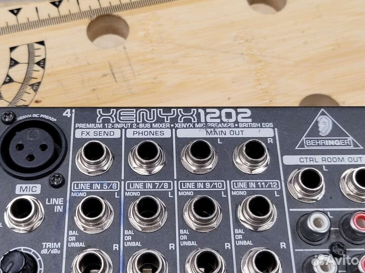 Микшер behringer