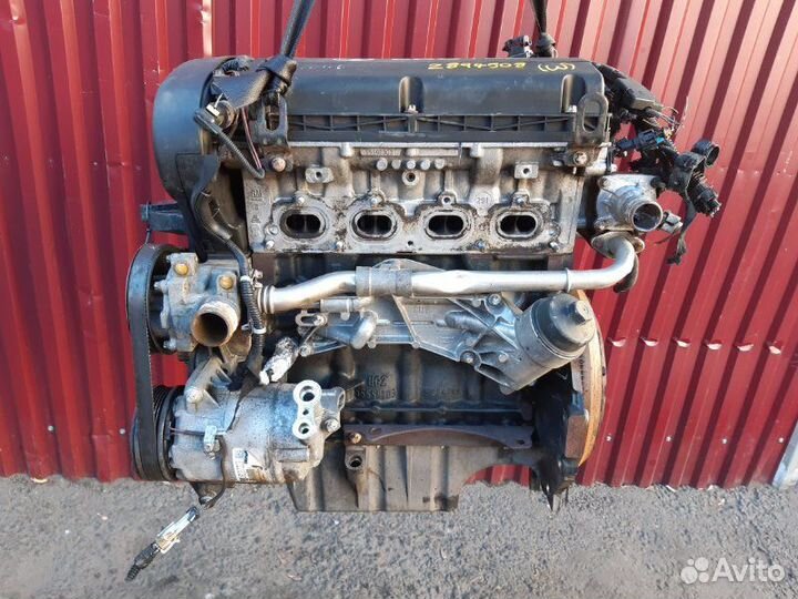 Двигатель Opel Zafira B 1.8