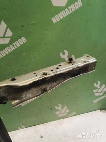 Панель передняя Тойота Хайлендер