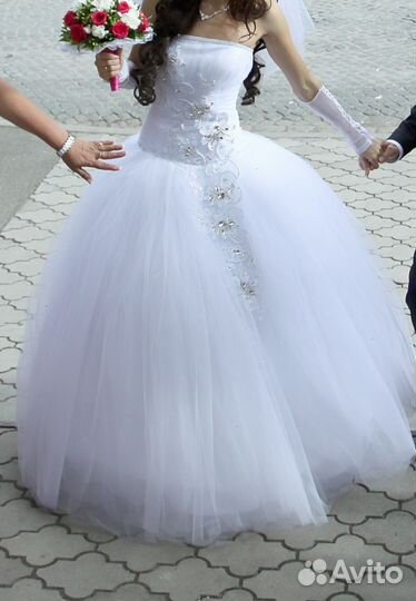 Свадебное платье