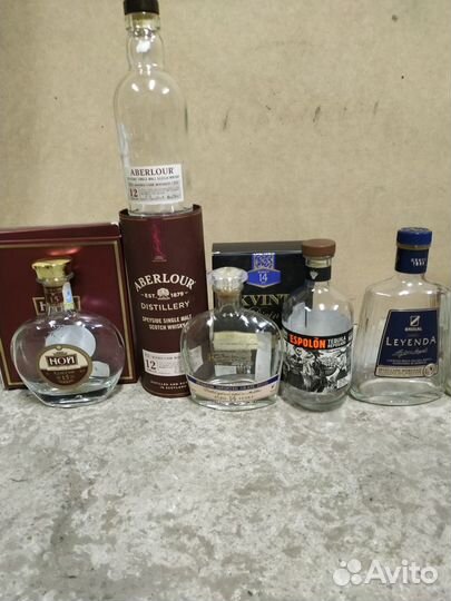 Бутылки пустые из-под алкогольных напитков