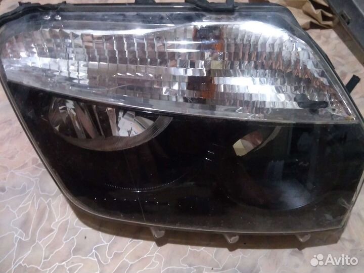 Фара правая Рено duster