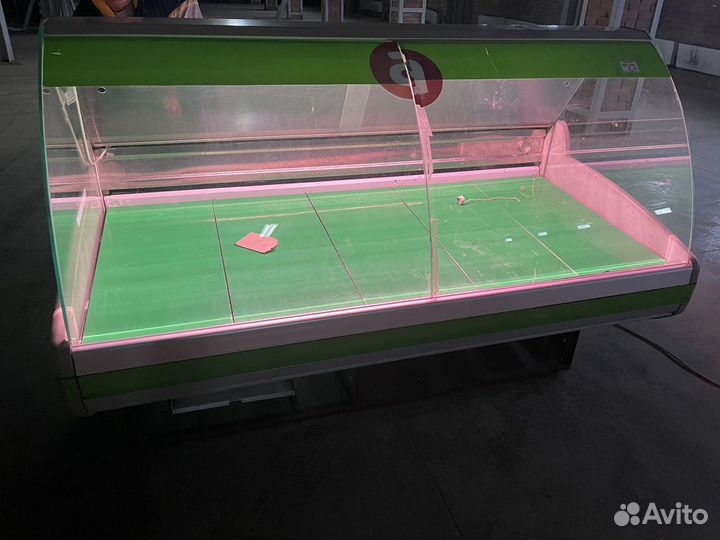 Холодильная витрина бу