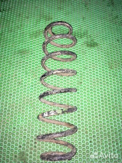 Пружина задняя Volkswagen Polo V