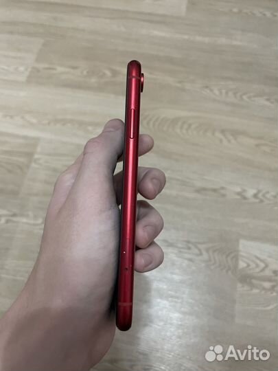 iPhone xr 64gb red