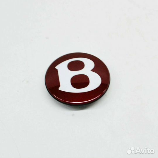 Заглушка в диск Bentley Красный