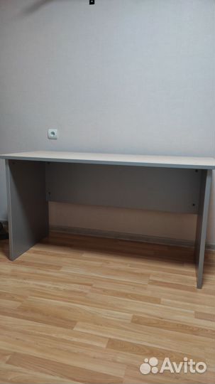 Стол письменный 60*140