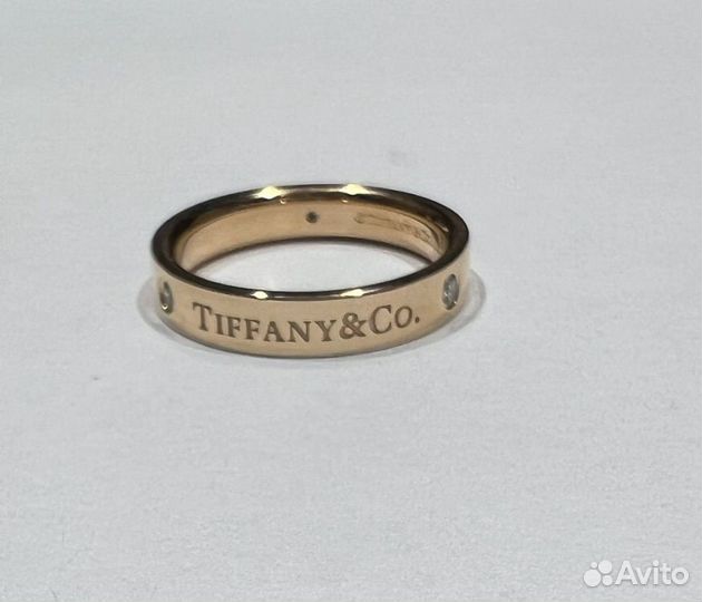 Новое кольцо Tiffany&Co с бриллиантами