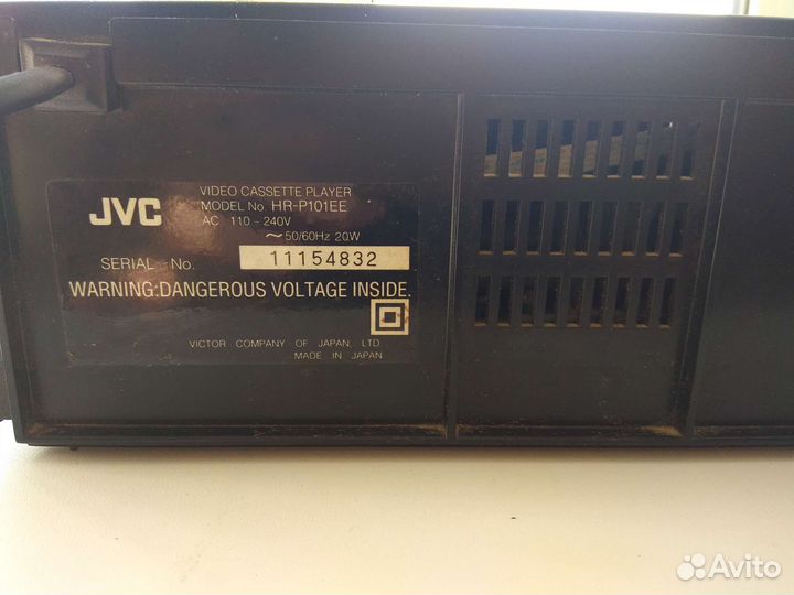 Видеомагнитофон jvc