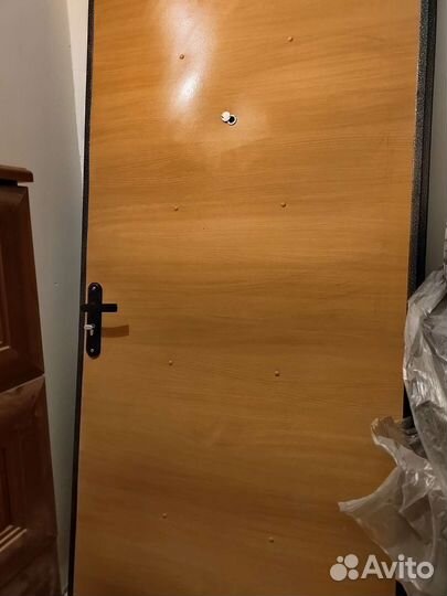 Дверь входная металлическая