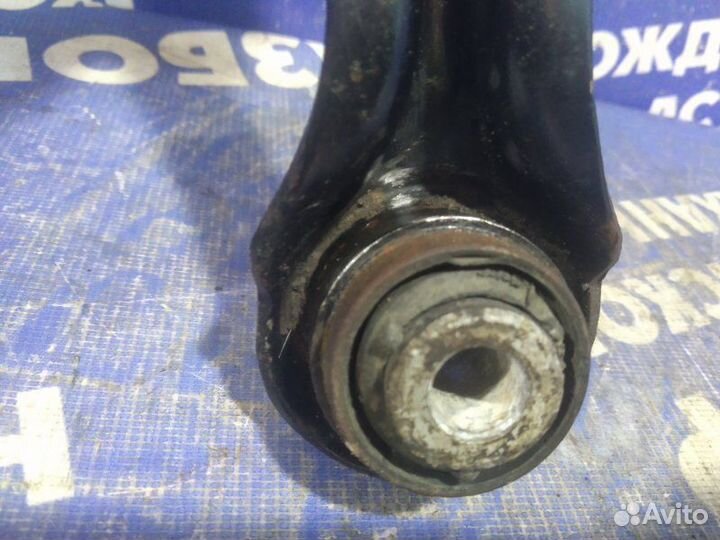 Рычаг задний правый верхний Mercedes-Benz W202