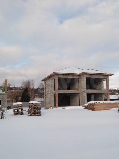 Коттедж 200 м² на участке 10 сот.