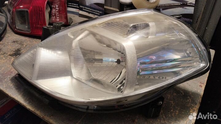 Фара передняя левая Ниссан Тиида Ц11