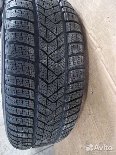 Pirelli Winter Sottozero 3 225/60 R17 99