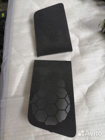 Крышка динамика Volkswagen Touran 1 2004