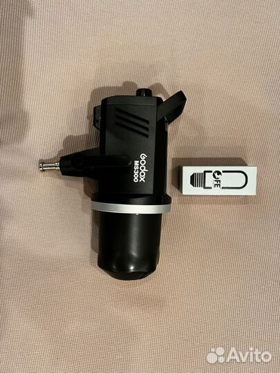 Студийная вспышка Godox ms300