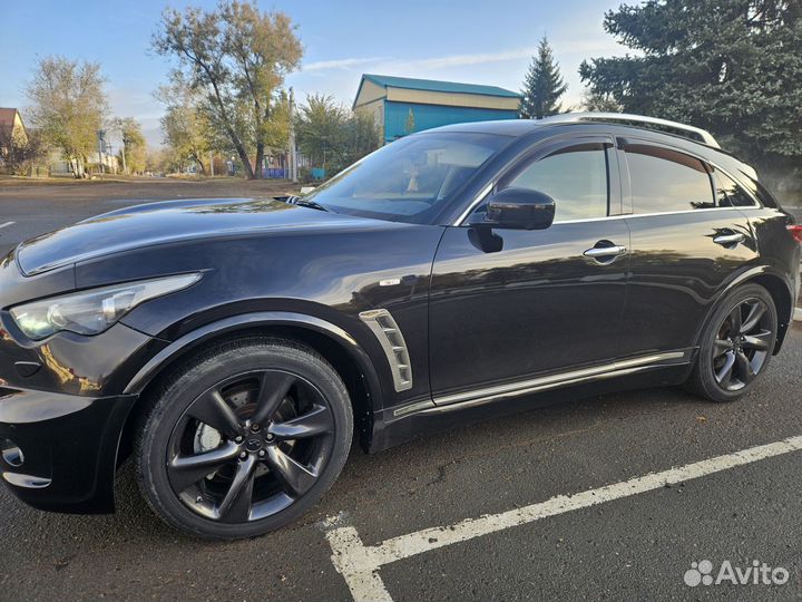 Infiniti FX50 5.0 AT, 2011, 225 000 км