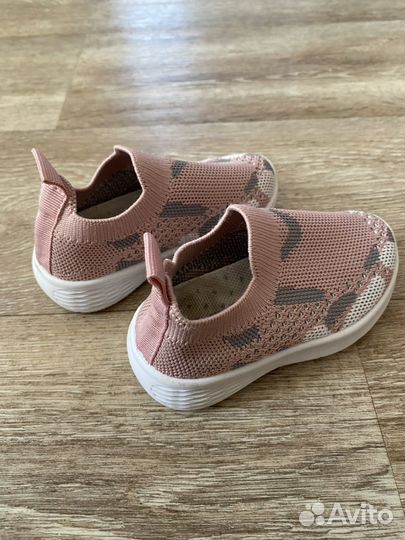 Кроссовки для девочек