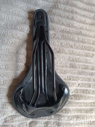 Седло Outleap Velo-9