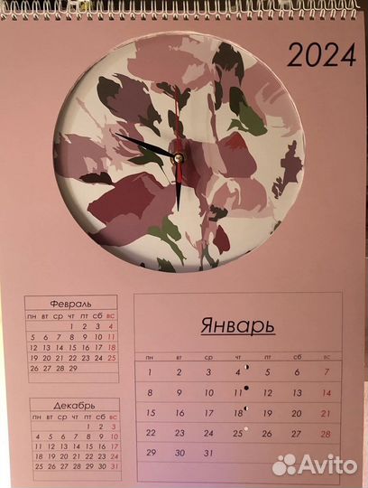 Дизайнерский коллендарь с часовым механизмом