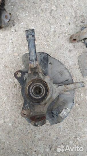 Кулак передний правый Hyundai Solaris 2