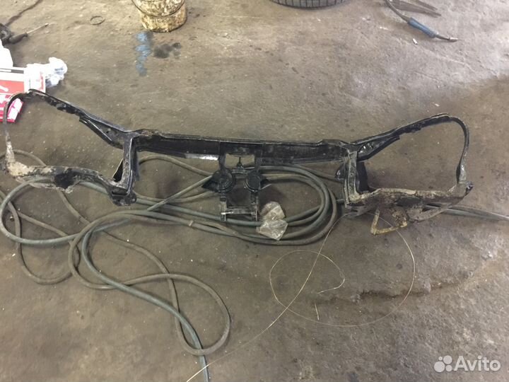 Панель передняя (телевизор) Mercedes W220