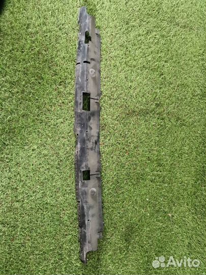 Диффузор радиатора Audi A6 Allroad C5 BES 2005